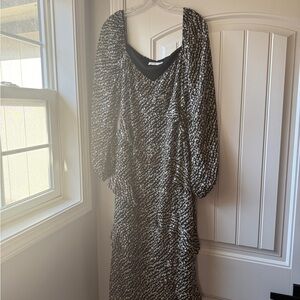 Elegant Black and White Patterned Dress